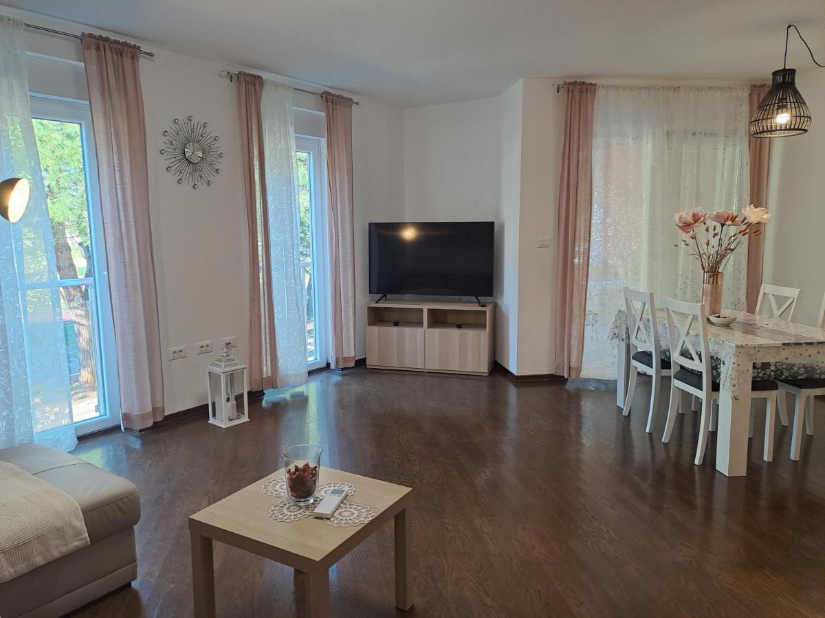 Apart Centar Umag Edda Joakima Rakovca 7 E 52470-Umag Exterior foto